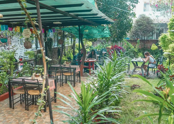 Garden Hotel *